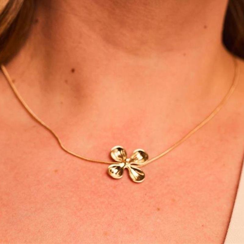 COLAR FLOR CORRENTE RABO DE RATO