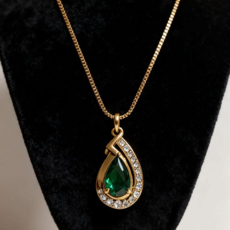 COLAR GOTA PEDRA VERDE C/ ZIRCONIA