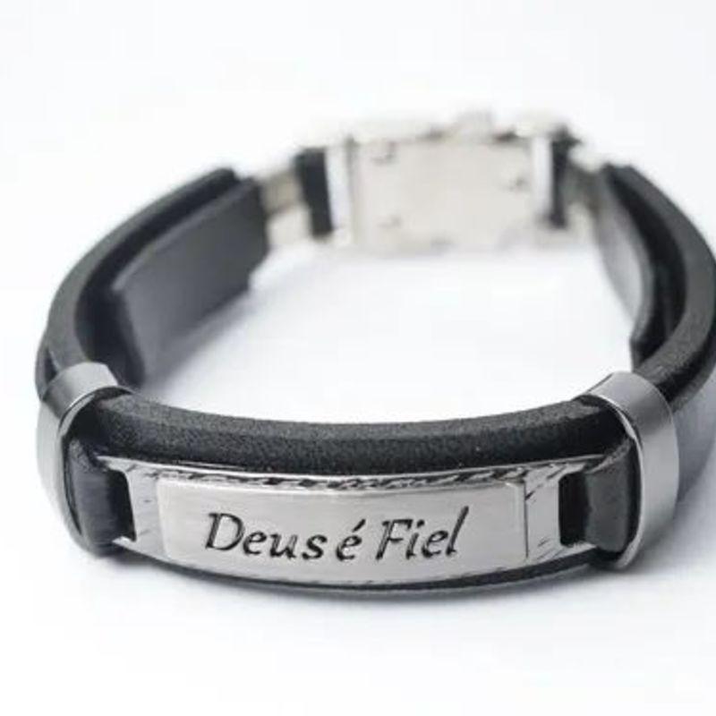 PULSEIRA CHAPA DEUS E FIEL ALÇA DE COURO